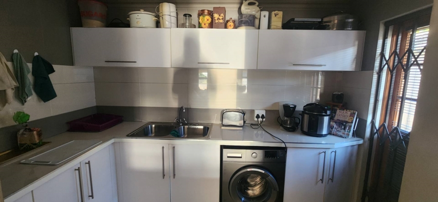 3 Bedroom Property for Sale in Reebok Western Cape
